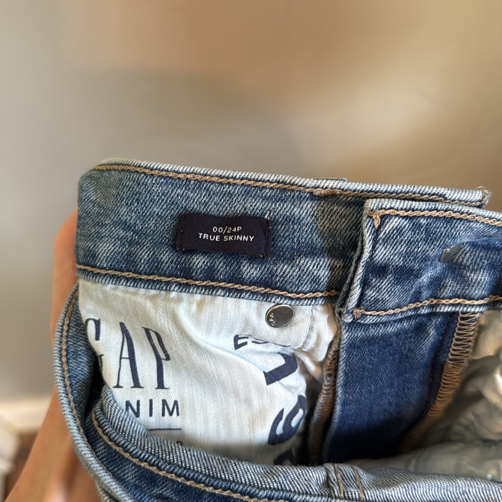 GAP true skinny high rise jeans - Picture 4 of 4